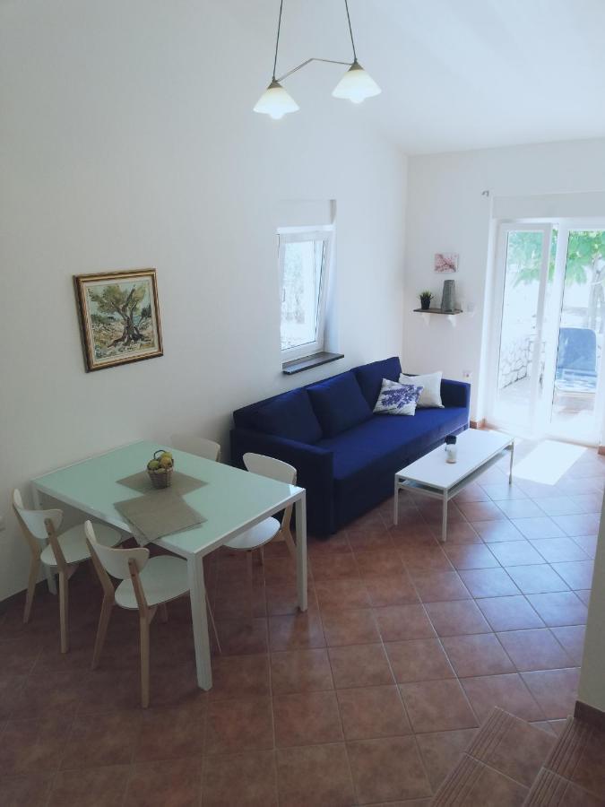 Lavender House Villa Мандре Екстериор снимка