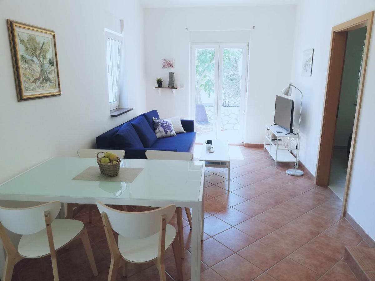 Lavender House Villa Мандре Екстериор снимка