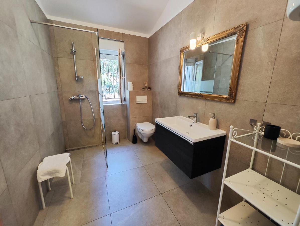 Lavender House Villa Мандре Екстериор снимка